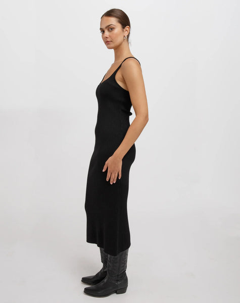 Brunette ~ Jennifer Knit Dress – Pretty Little Pieces