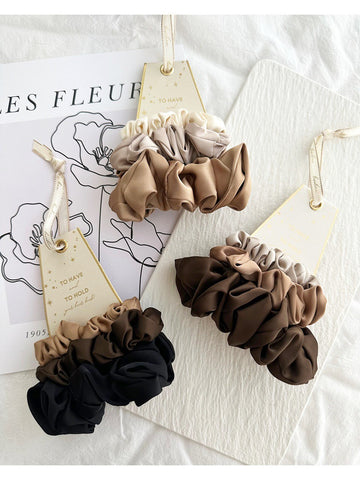 ~ DAY 10 - Satin Scrunchie Ornament ~