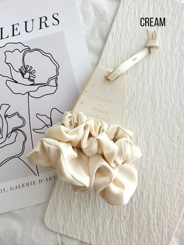 ~ DAY 10 - Satin Scrunchie Ornament ~