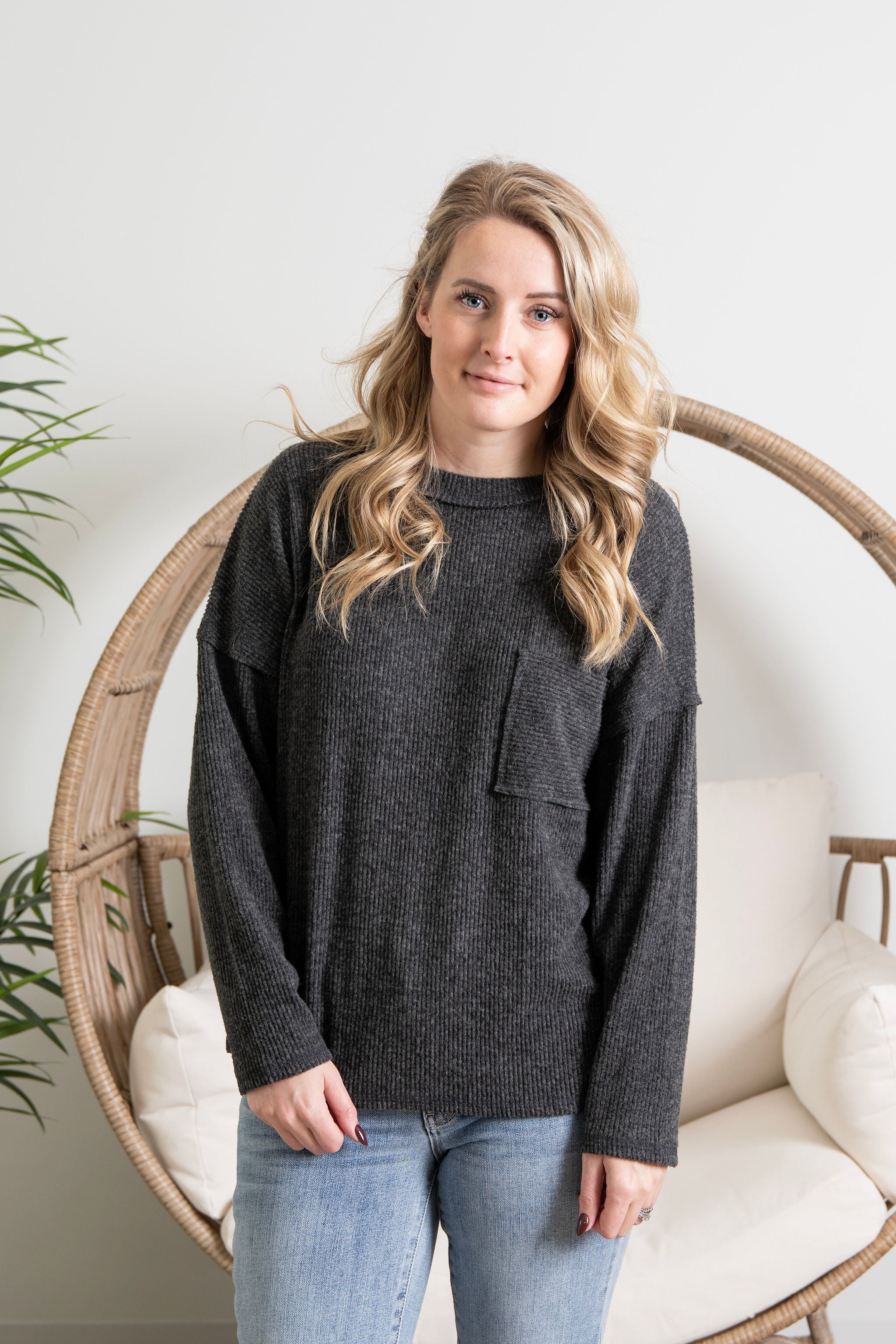 Curvy Sweaters & Cardigans – Pretty Little Pieces