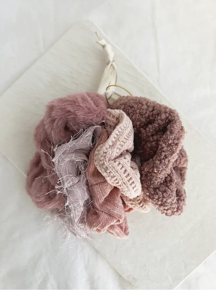 ~ DAY 10 - Gabi Scrunchie Set ~