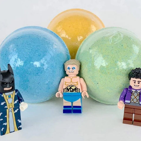 ~ DAY 7 -Lego Mini Figure Surprise Bath Bomb ~