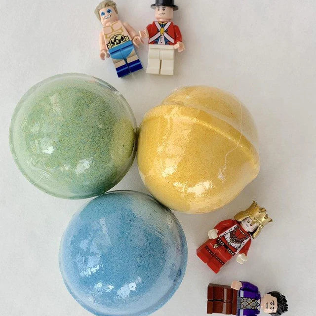 ~ DAY 7 -Lego Mini Figure Surprise Bath Bomb ~