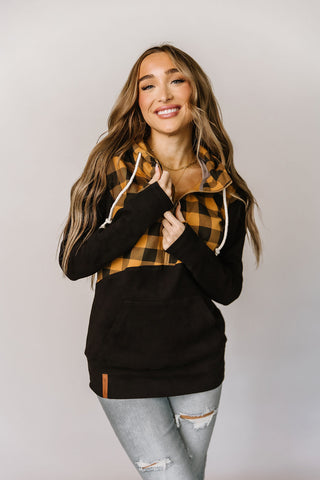 *Ampersand* Adventure Awaits HalfZip
