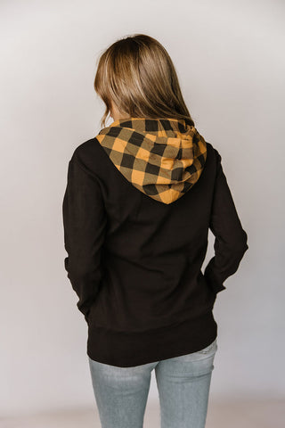 *Ampersand* Adventure Awaits HalfZip