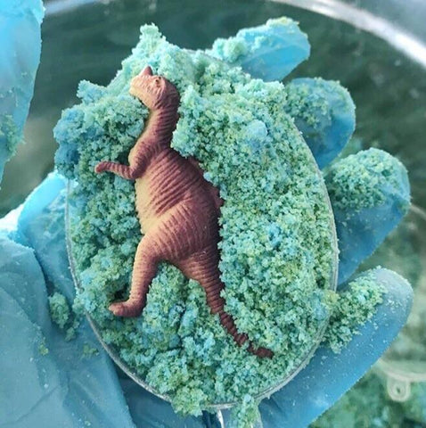 ~ DAY 7 - Dino Surprise Bath Bomb ~